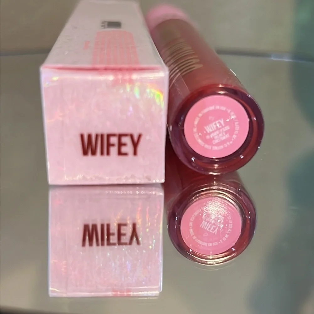Jeffree Star Supreme Lip Gloss in Wifey, NEW!